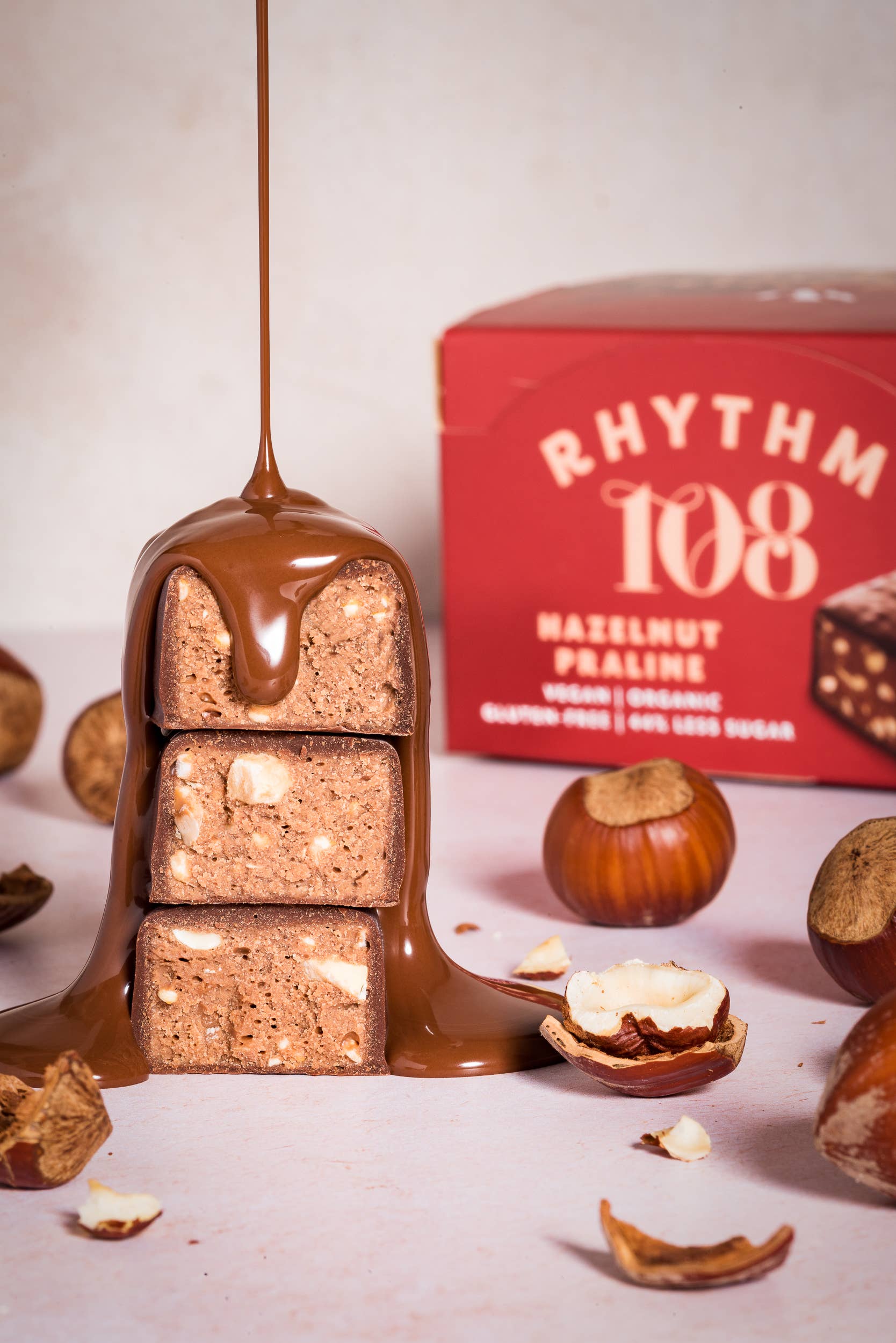 Rhythm108 - Wholesale Chocoladereep - Vegan hazelnootpraliné reep met pure chocolade 33 g2