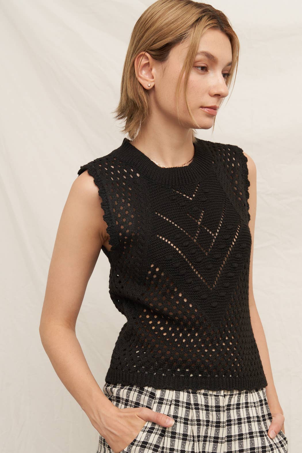 En Crème - Wholesale Sweater Vest - Women's - Sleeveless Crochet Sweater Vest Top11