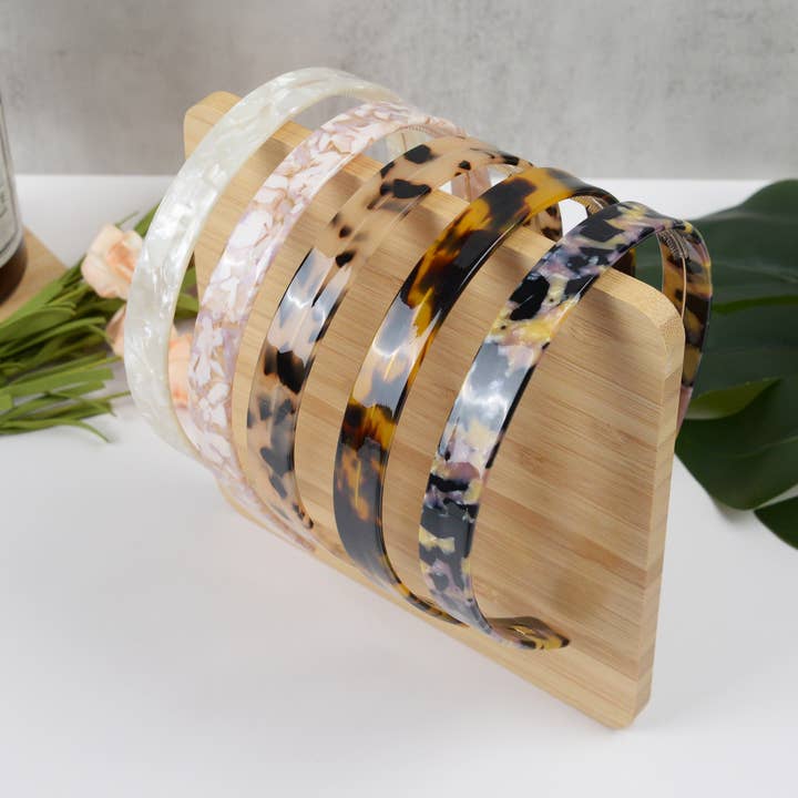 Acetate French Minimalist Headband and other Purchase Wholesale zig zag headband. Free Returns & Net 60 Terms on Faire trending on Faire.