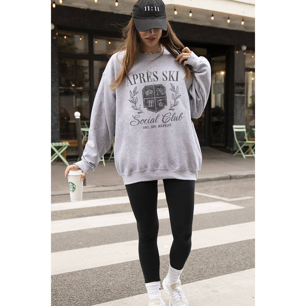 Illustrated Society - Wholesale Sweatshirt - Women's - APRES SKI SOCIAL CLUB  GRAPHIC SWEATSHIRTS1