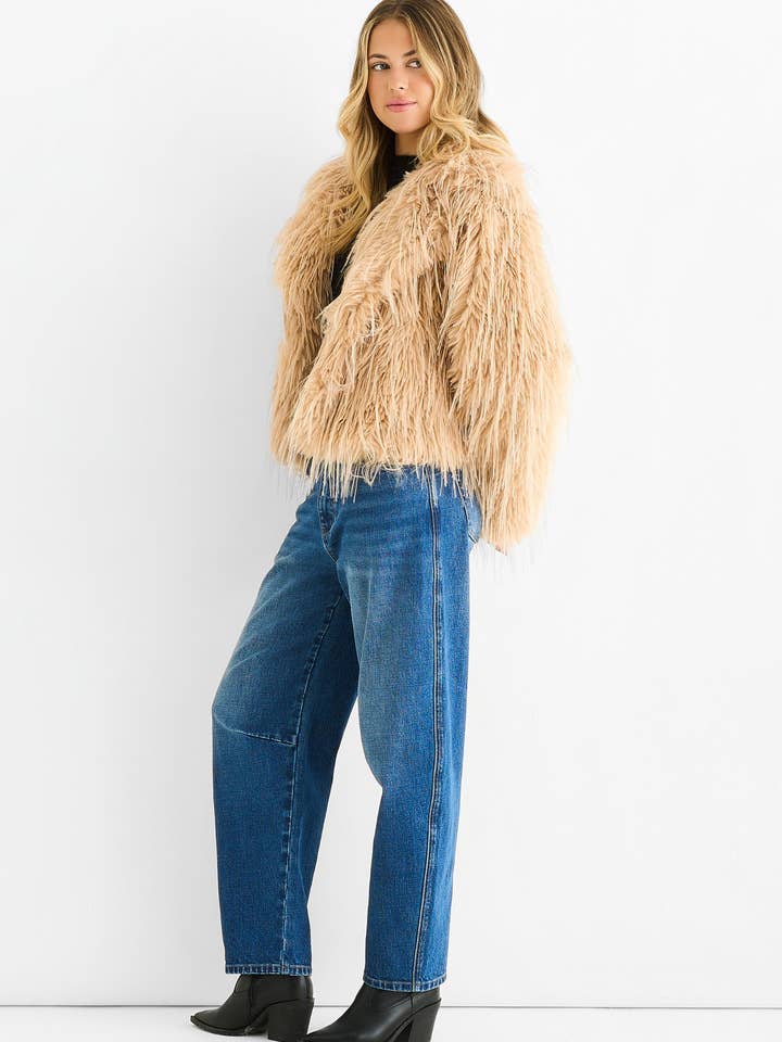 GINI LONDON – wholesale Jacket – Women's – Light Camel Plain Fringe Faux Fur Short Jacket2