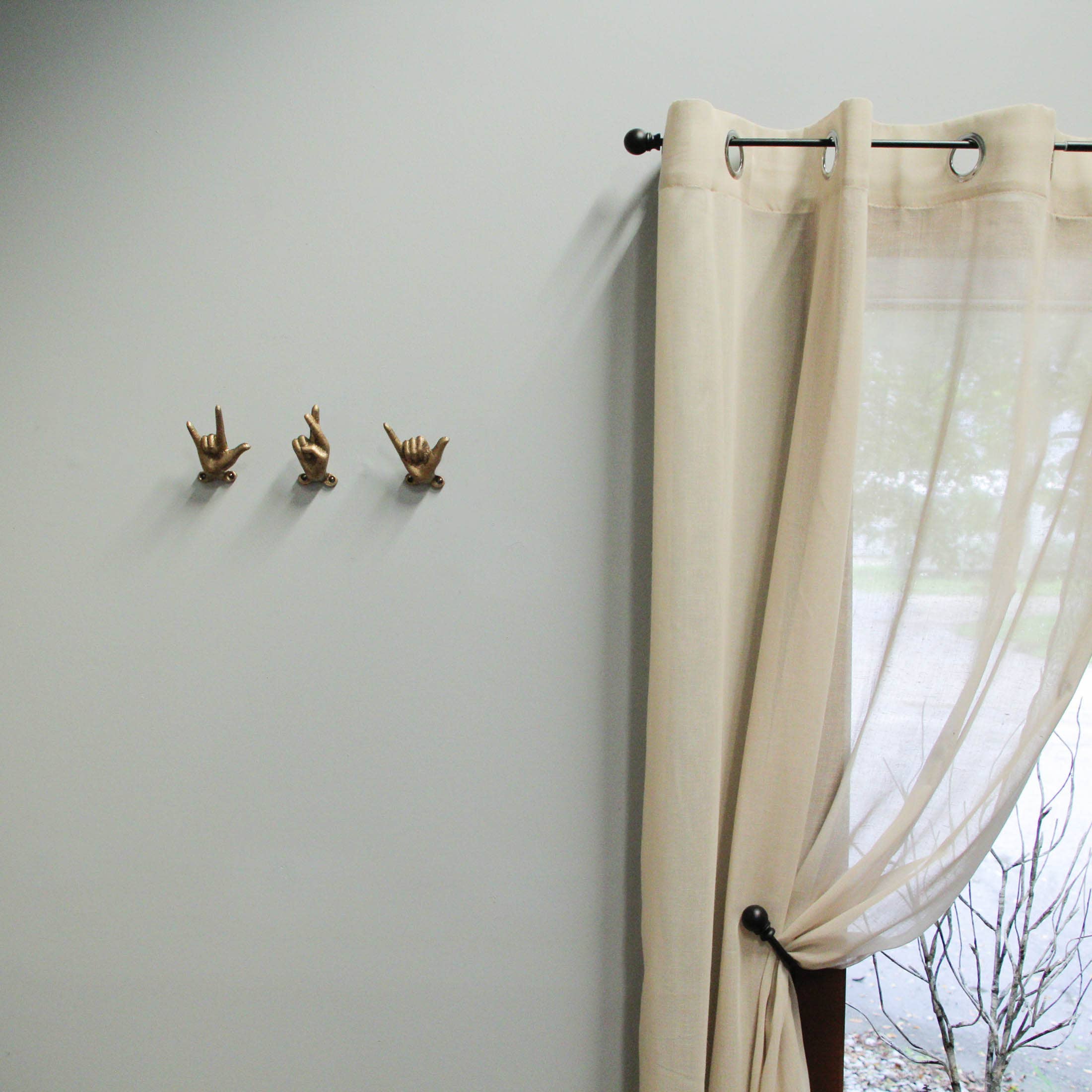 Zeckos – Gancho de parede por atacado – Conjunto de 3 ganchos de parede de gestos manuais em ferro fundido em ouro antigo6