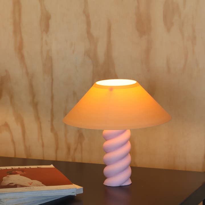 Sofiest Designs - Wholesale Accent/Desk Lamp - Sofiest Designs Swirl Table Lamp1