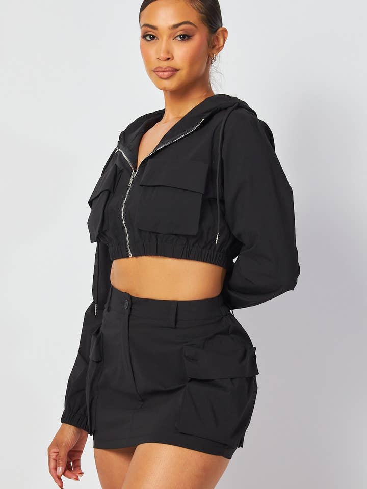 Hot & Delicious – Engroshandel Top- og nederdelsæt - Dame – Elena Hoodie Crop Jacket & Cargo Mini Nederdelsæt (HGC10247)1