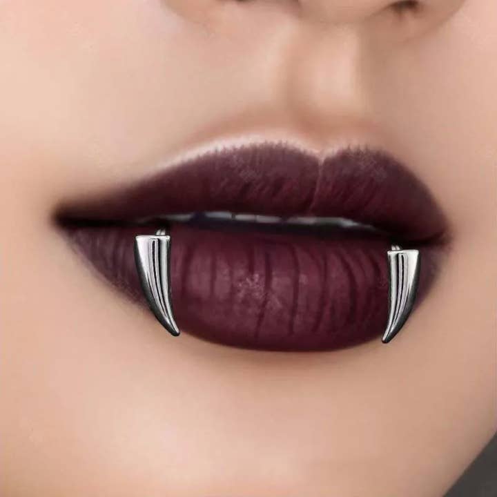 Buddha Ayurveda - Wholesale Lip Gloss - Gothic Sharp Teeth Lip Clip Punk Fake Piercing Jewelry