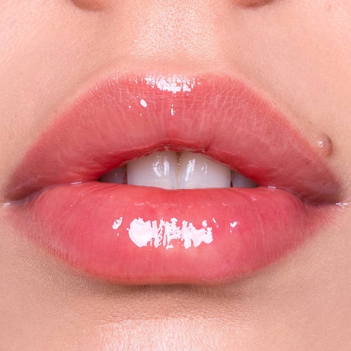 WELL Lip Plumper for wholesale by We Make-up