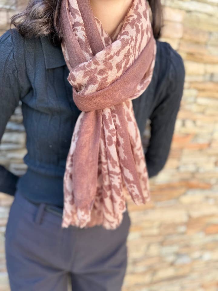 Wool gauze stole Animal pattern for wholesale by Maison Unik Accessoires