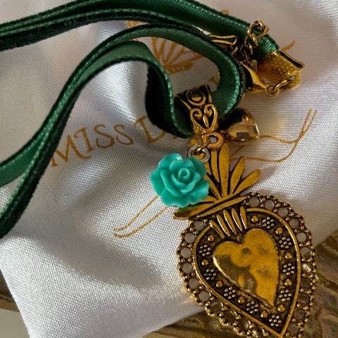 Miss DJ Angel - Wholesale Pendant/Charm Necklace - Heart choker, green-gold heart necklace, ex-voto charm, choker gift for mom, gift for wife/loved one, handmade choker5