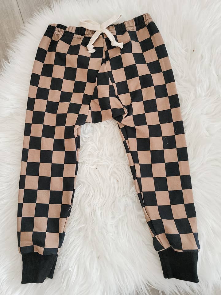 Rufflеѕ & Bоwtіеѕ - Affordable Boys & Girls Clothing - Wholesale Sleepwear Set - Kids - Unisex Toddler Kids 2 Piece Jogger Set - Black & Brown Check5