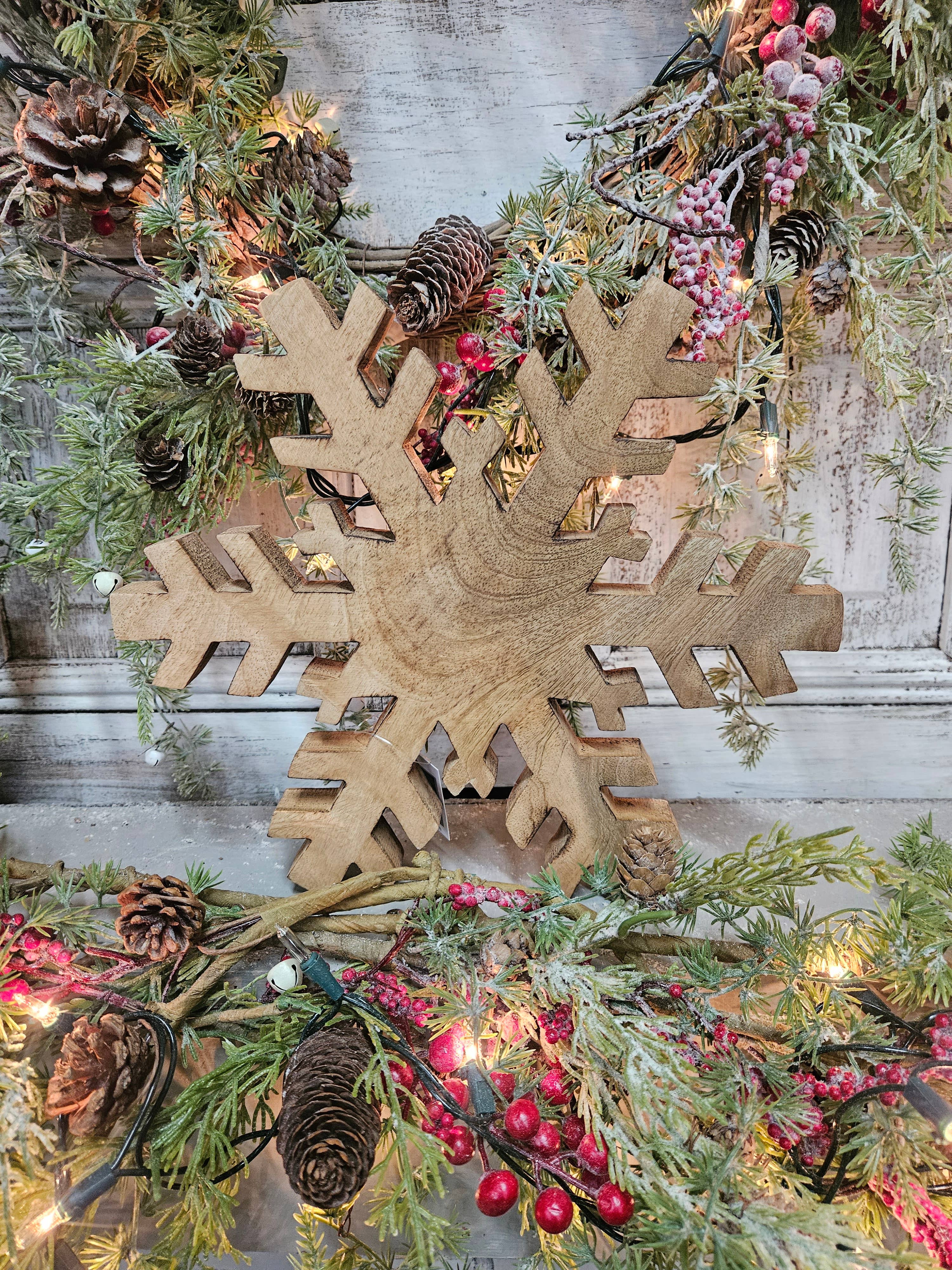 Wholesale Home Decor - Wholesale Christmas Decoration - Natural Snowflake 12x12in2