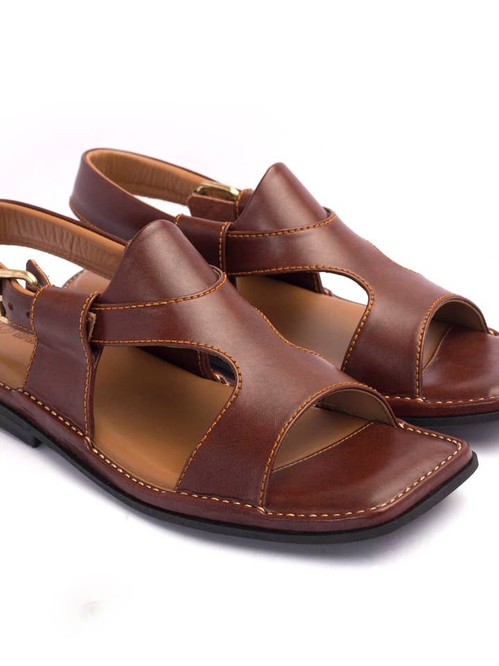 Panjedar Chappal Bourgogne pour la vente par BERA
