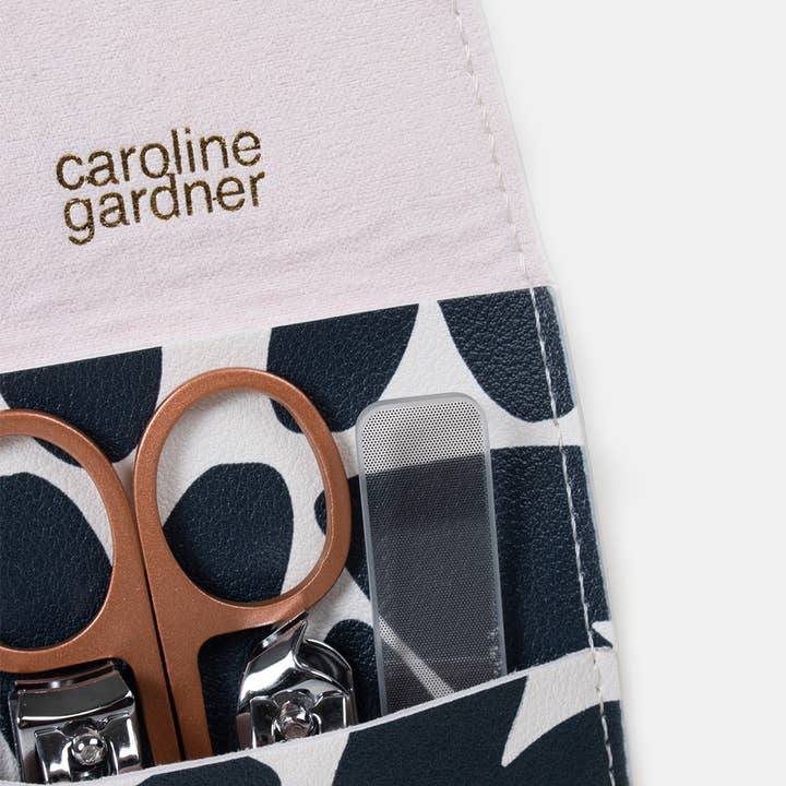 Caroline Gardner - Wholesale Nailcare Set - Mono Hearts Manicure Set