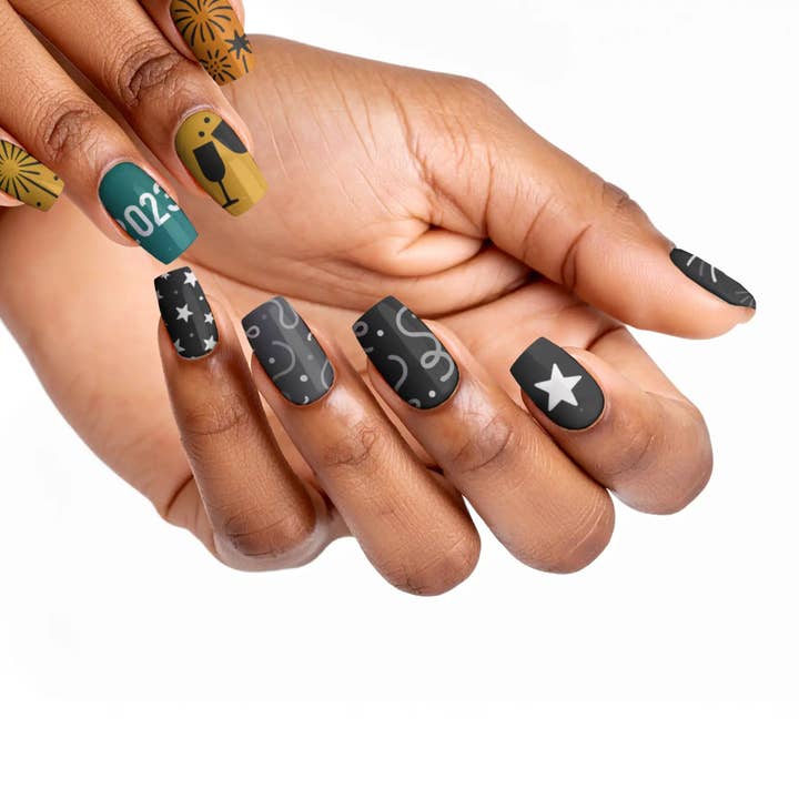 FYNE BODY - Wholesale Press-on/fake nails - Midnight Sparkle Black Magic Press-On Nails86