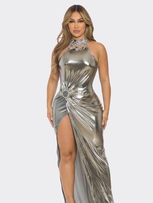 Robe maxi à col ras du cou métallique brillant avec strass BDS62683P1 pour la vente par BANJUL