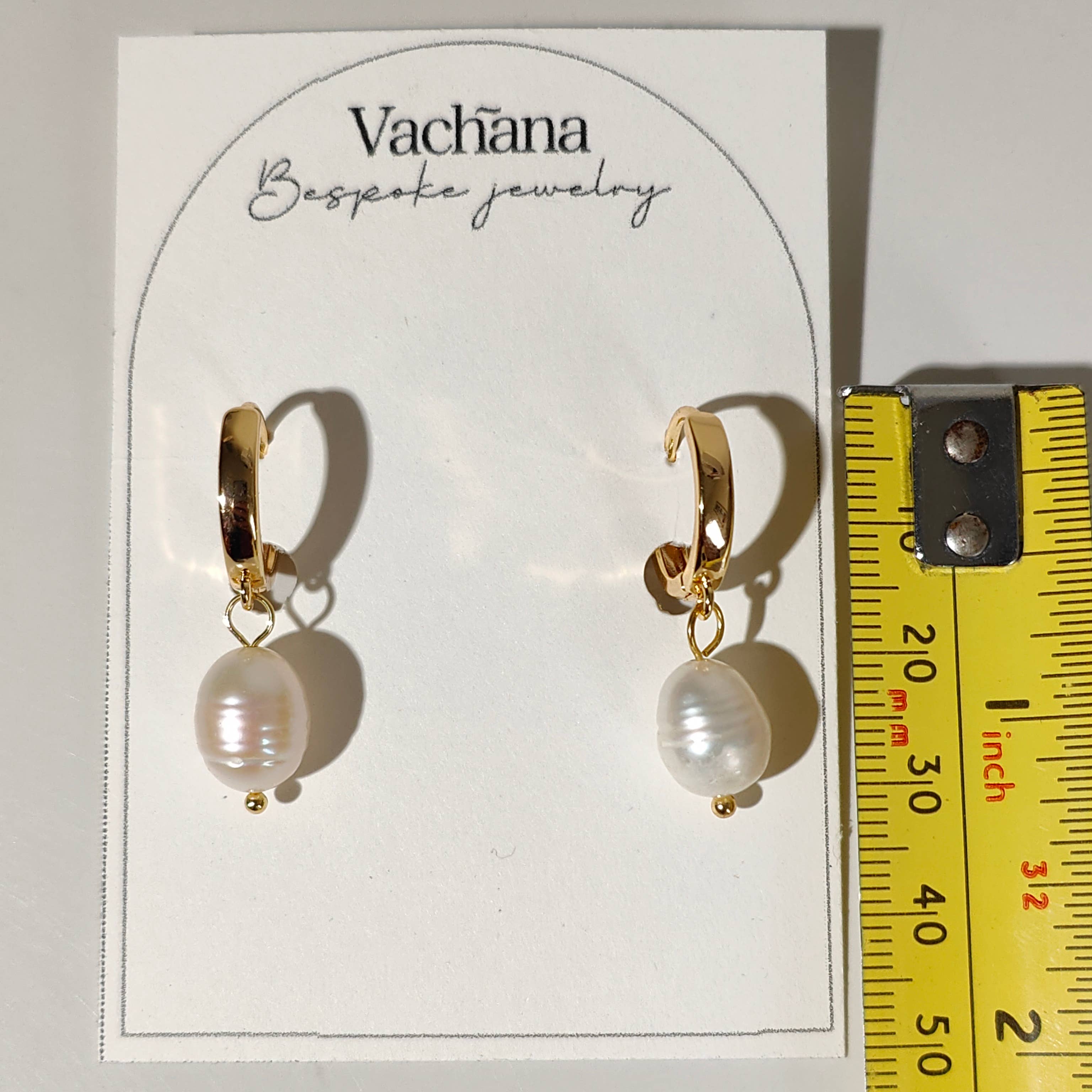 Vachana – wholesale Hoop earrings – Natural Pearl Huggie Hoop Earrings7