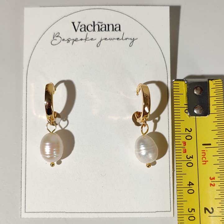 Vachana - Wholesale Hoop Earrings - Natural Pearl Huggie Hoop Earrings7