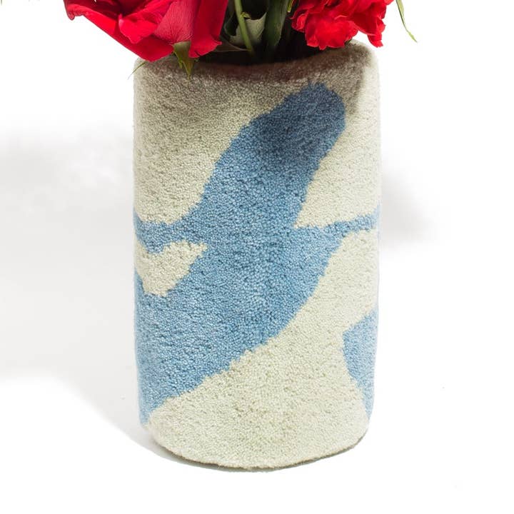 Gekufte vaas - Keilir in hemelsblauw voor wholesale door Ugly Rugly