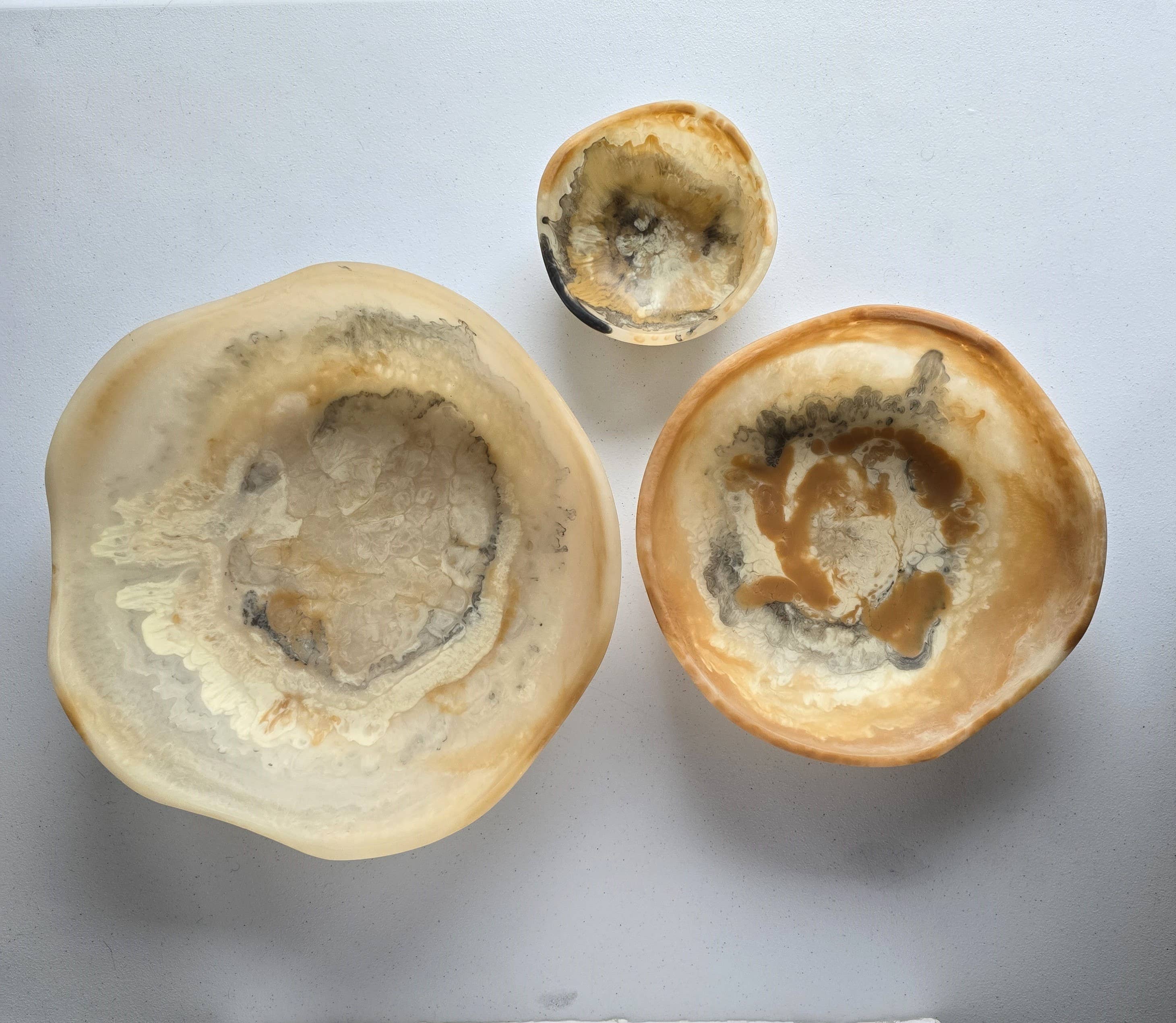 Gibb & Daan - Wholesale Serve Bowl - Large wavy 3 bowls Set - Matte Finish Hand Poured Resin6