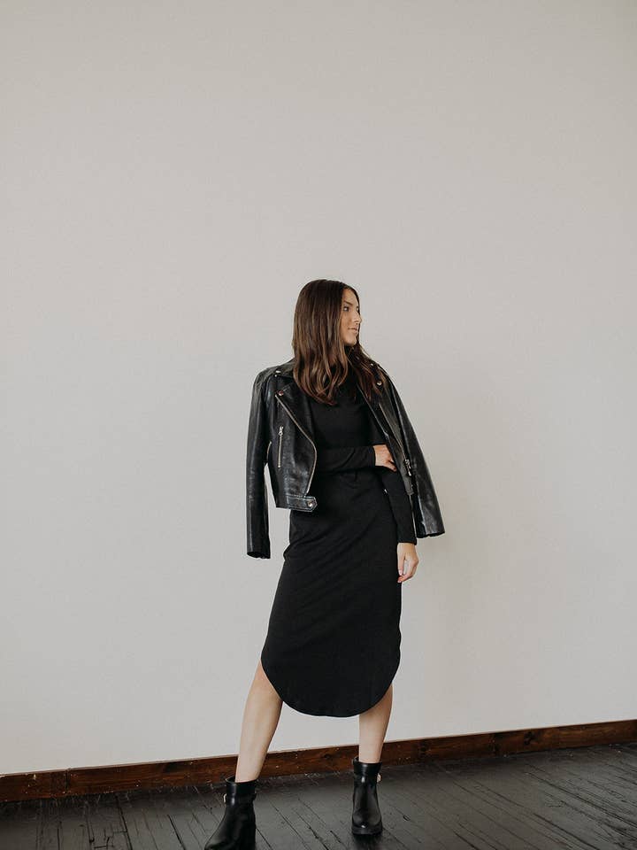 Summer Camp – wholesale Dress – Women's – Hooded Midi Dress4