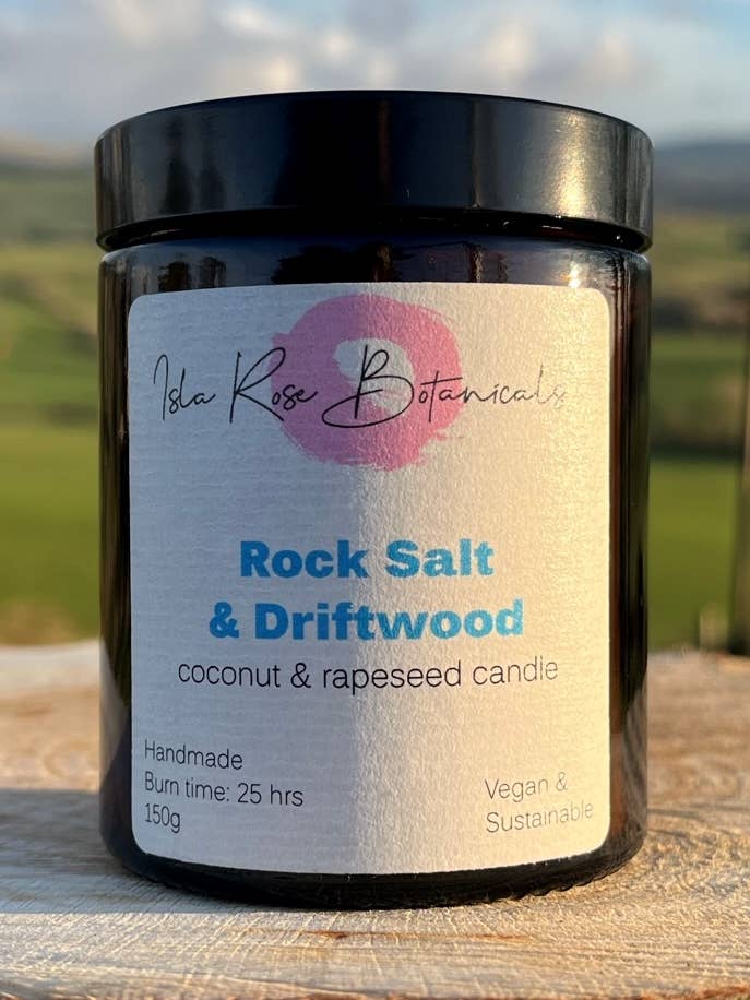 Rock Salt & Driftwood Rapsfrö och kokosljus för wholesale av Isla Rose Botanicals