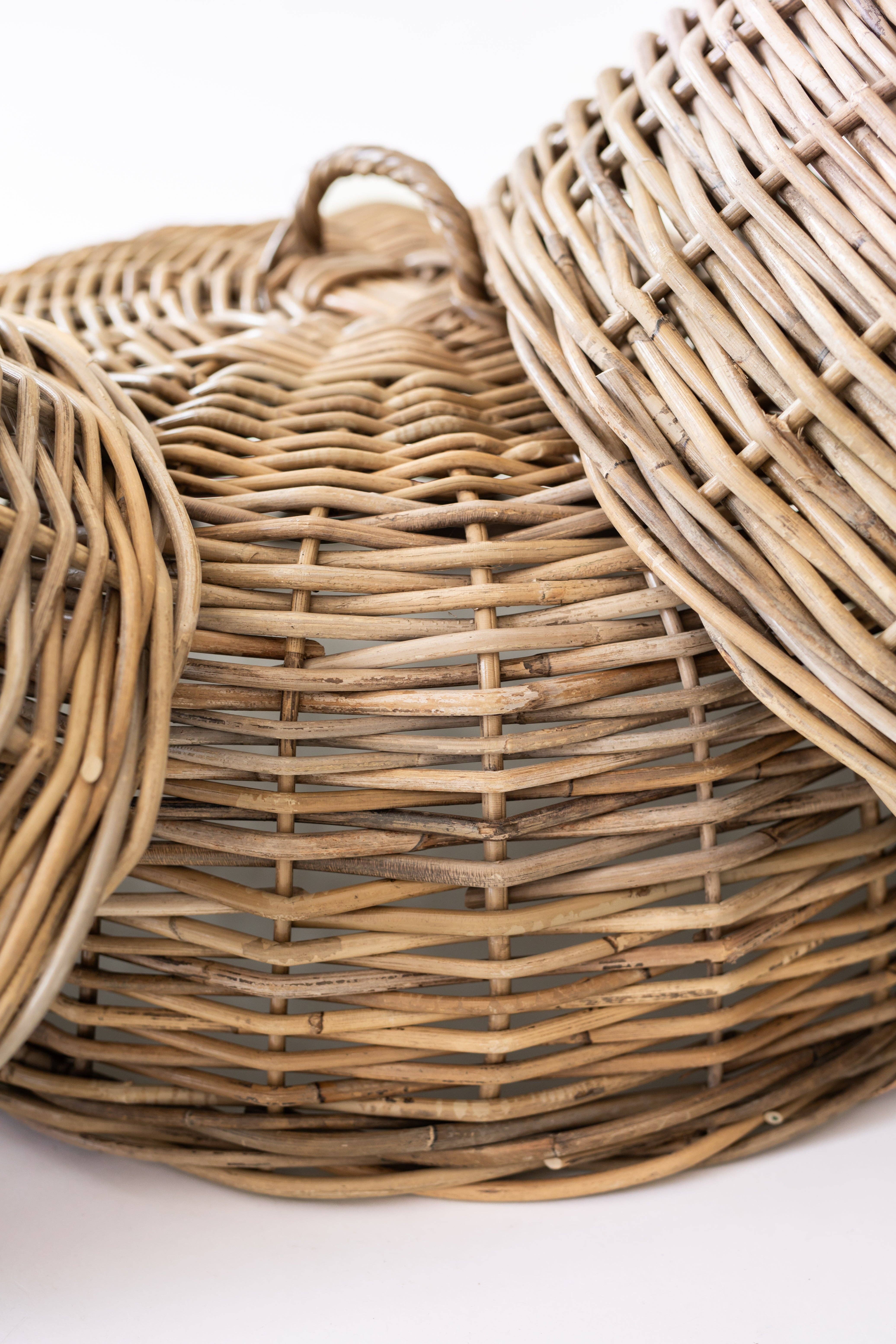 Basketly – wholesale Food storage container – Rattan Cloche Dome Food Cover5