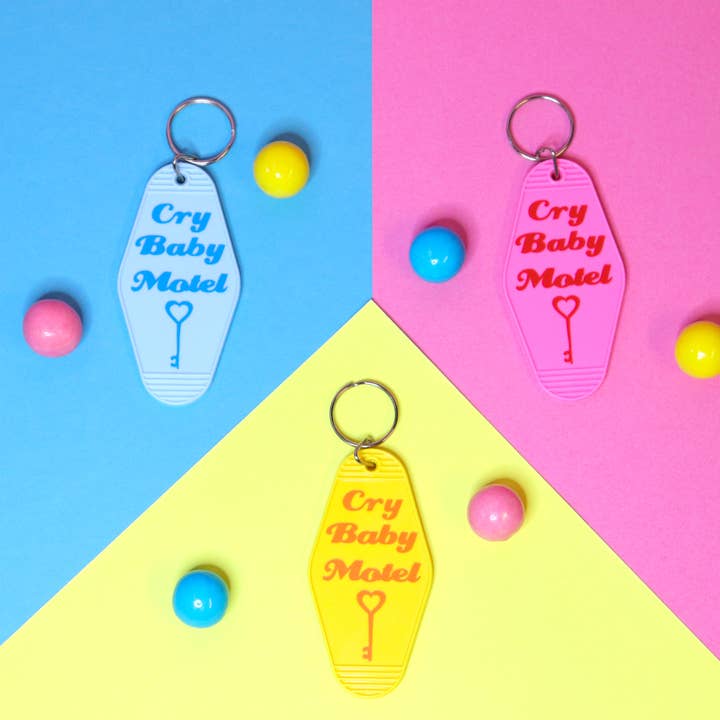 Crybaby Motel Schlüsselanhänger im Vintage-Stil im Motel-Stil für den Großhandel von Sticker Hardly Know Her