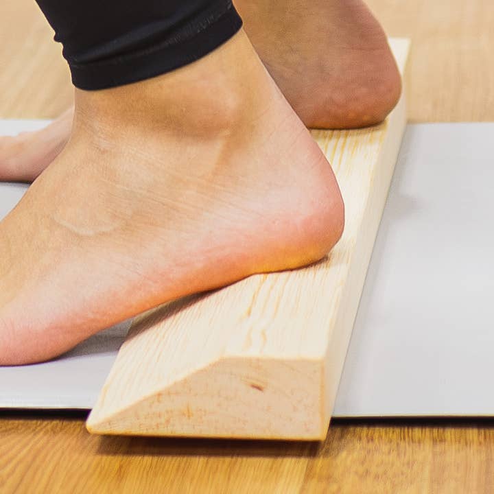 Wedge | Wooden plank for fitness and yoga for wholesale by Most Deco