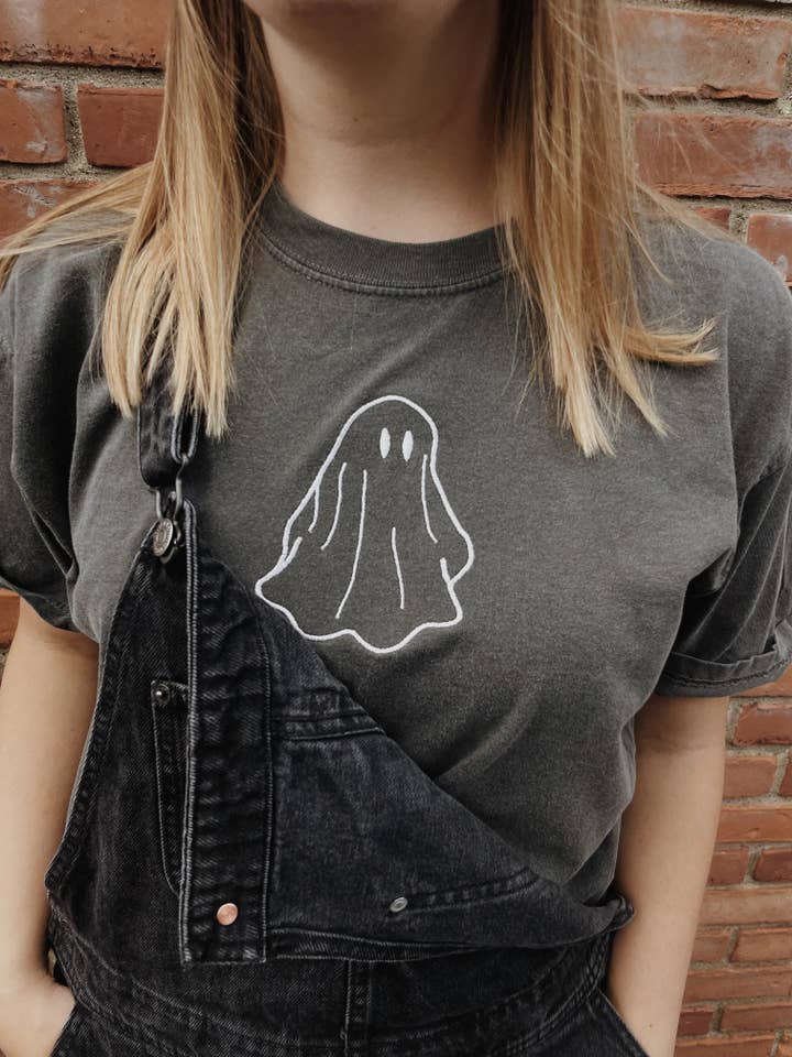 Molly Louise Shop – wholesale T-shirt – women's – Embroidered Ghost T-shirt1