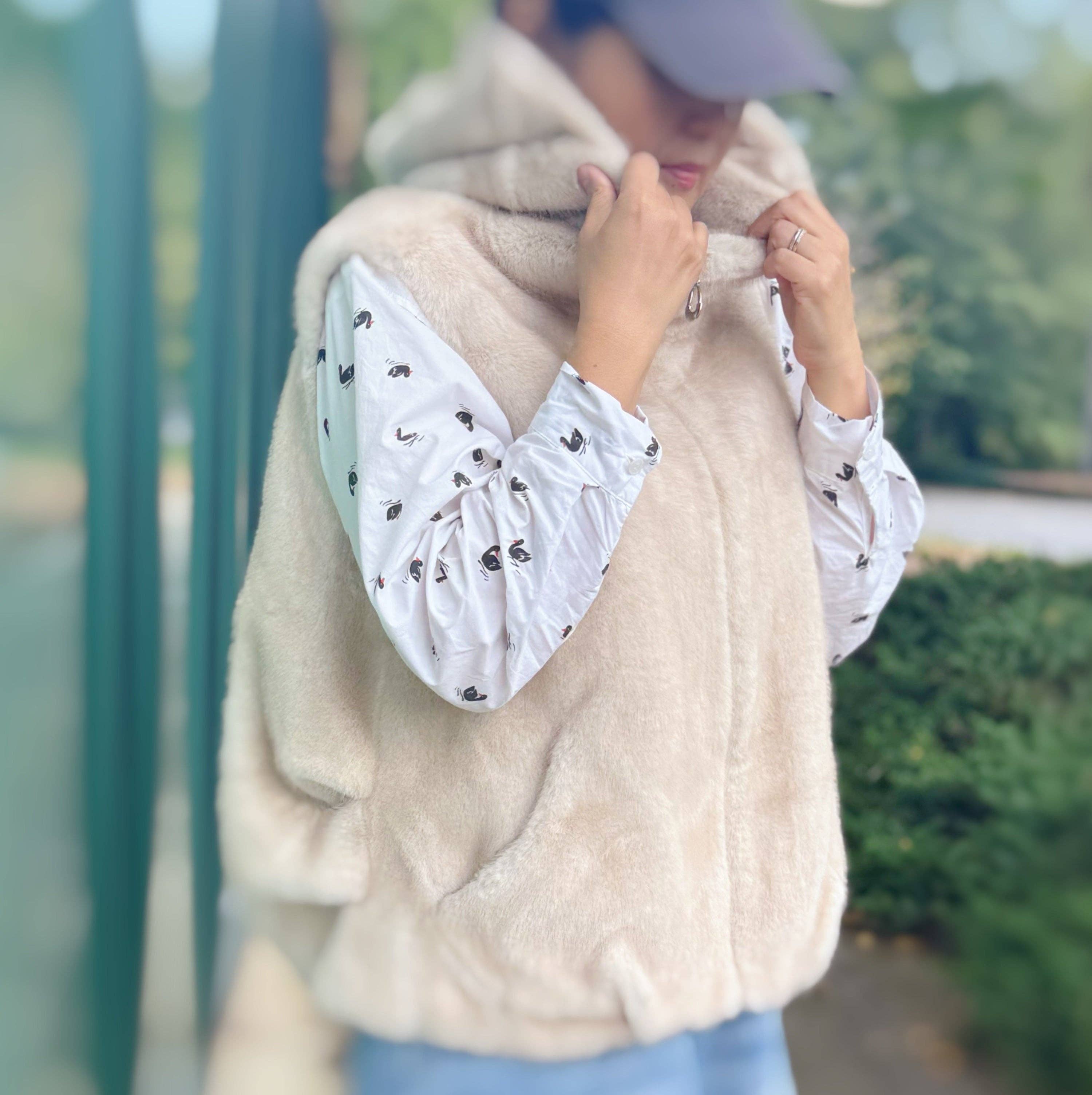 Ellison+Young - Wholesale Outerwear Vest - Women's - Real Feel Faux Mink Fur Hooded Vest4