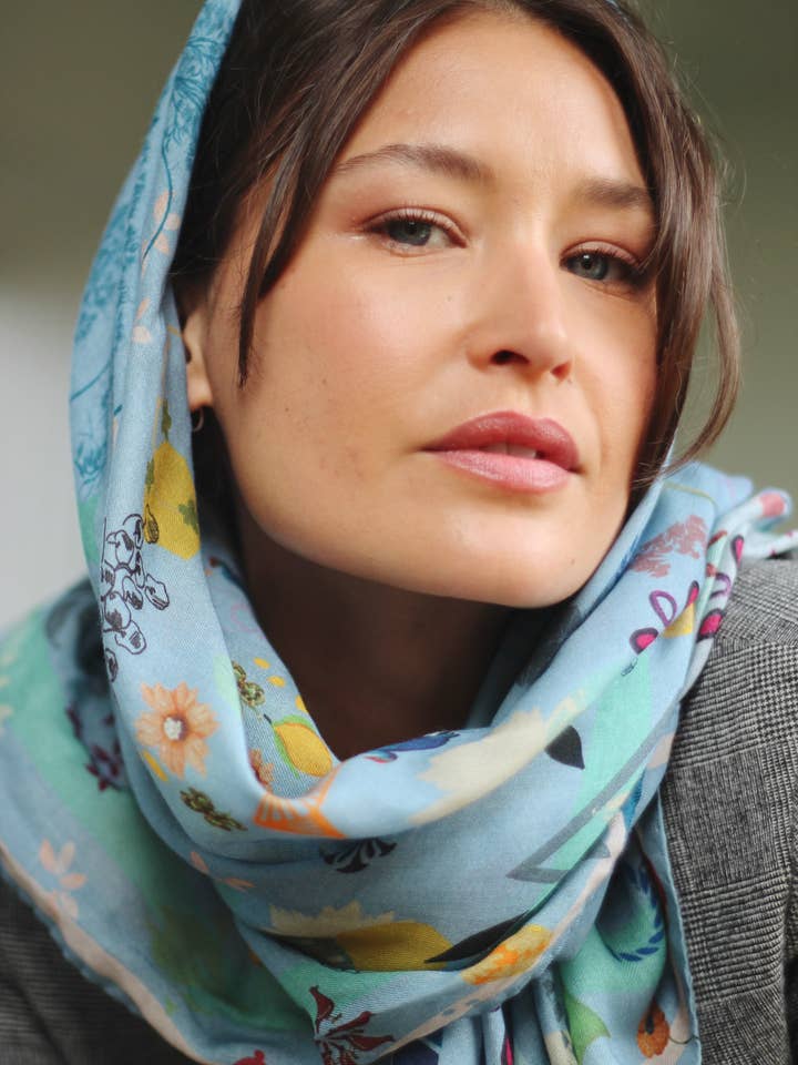 BLEUET VIV pour la vente par Heti's Colours