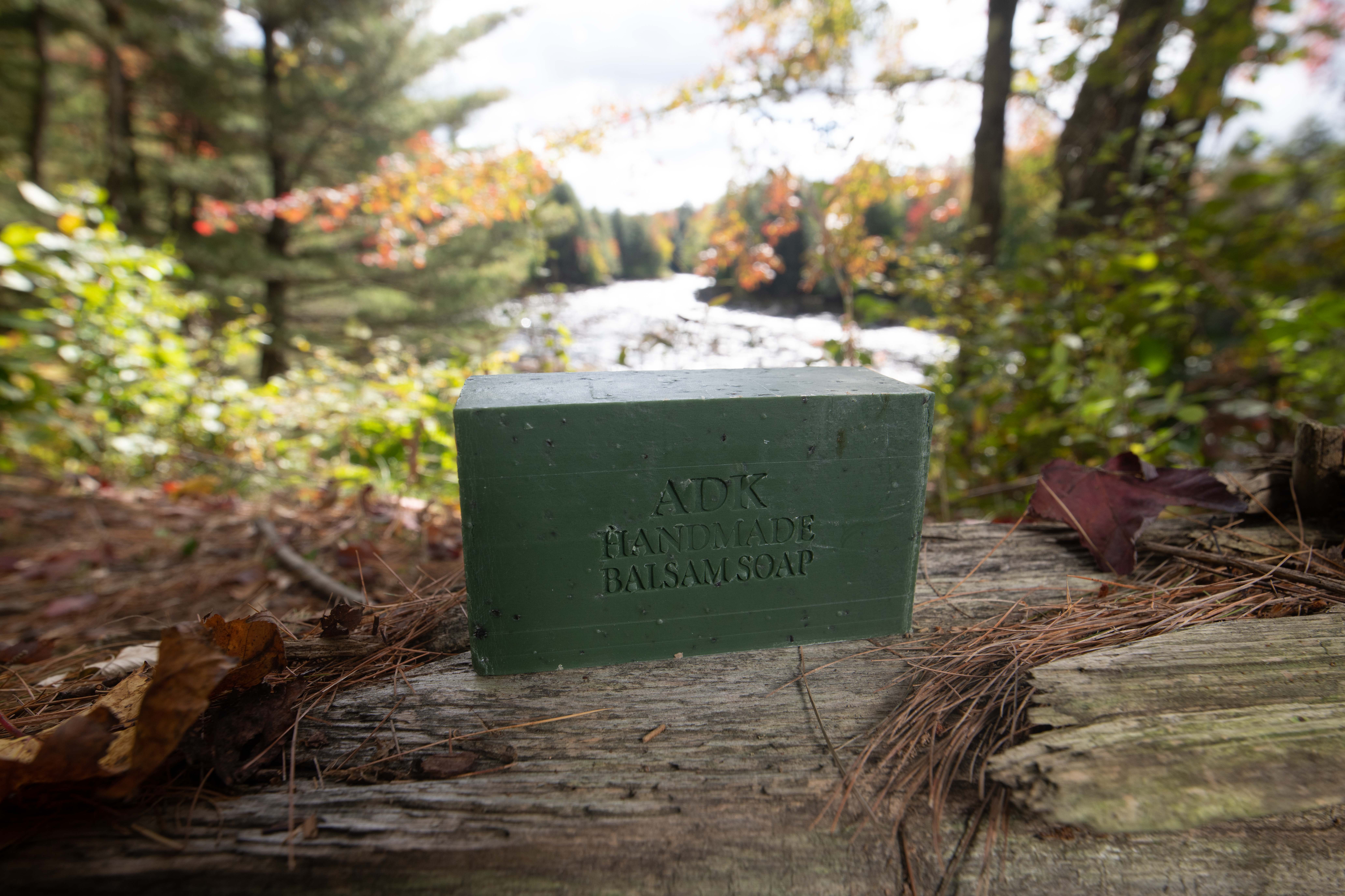 Adirondack Fragrance  Flavor Farm - Wholesale Zeepblok - Adirondack handgemaakte onverpakte zeepbar 4oz | All Natural0