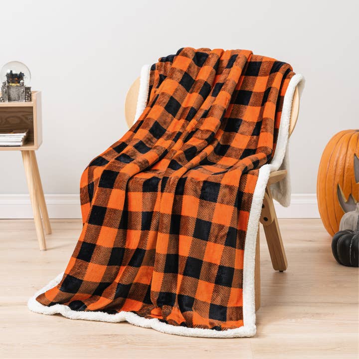 Checkered Sherpa Fleece Blanket for wholesale by Pavilia