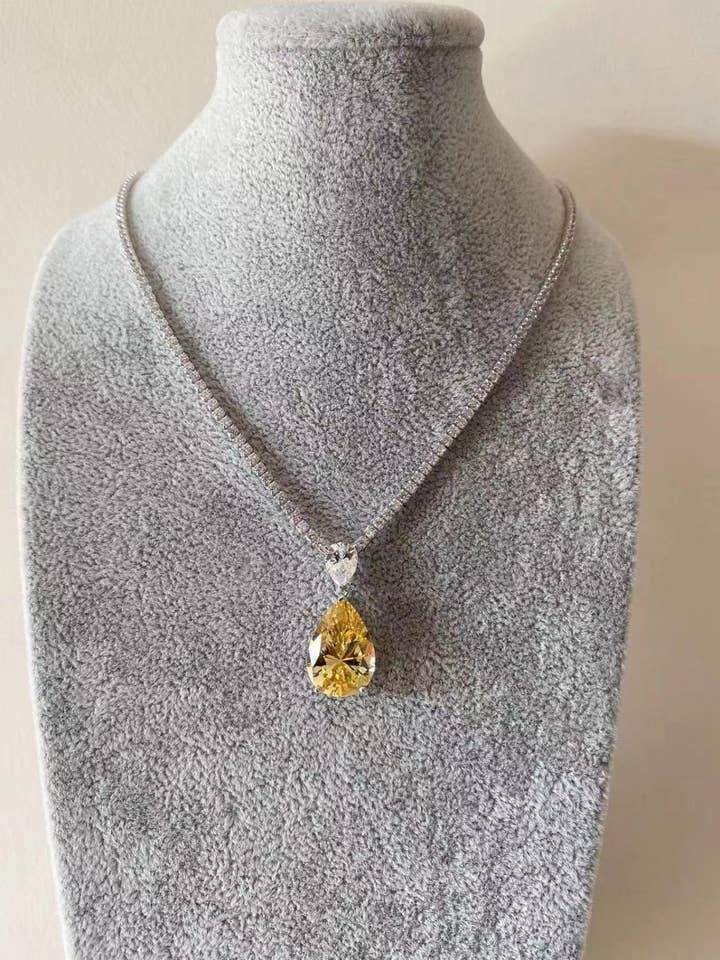 Collana con Pendente a Goccia di Sole - Catena in Argento con Cristallo di Citrino Giallo per la vendita all'ingrosso da parte di By lilly Paris