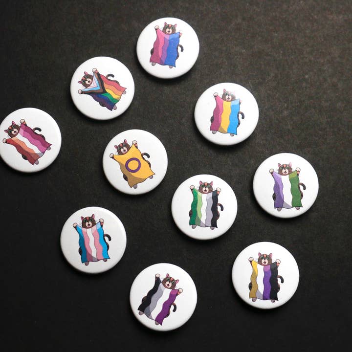 Anstecknadel „Rye Jumps with Pride“, 2,5 cm für den Großhandel von Rye & Co.