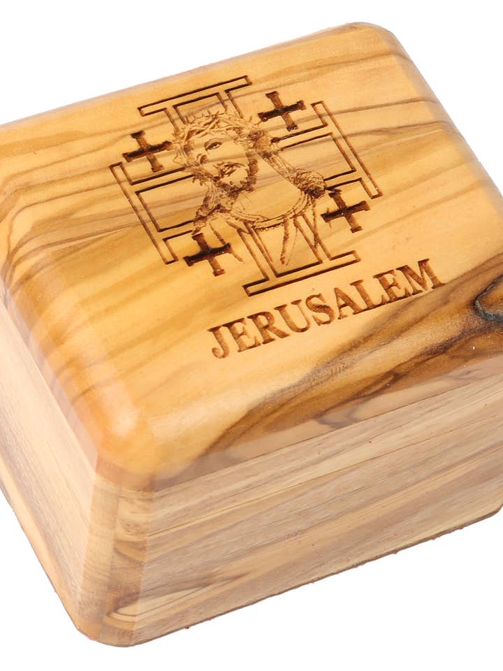 Scatola in legno d'ulivo_Incisione laser Croce di Gerusalemme e Volto di Gesù per la vendita all'ingrosso da parte di Holyland Artisans