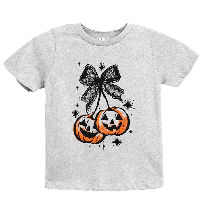 Coquette Græskar Kirsebær - Ungdoms Kortærmet Grafisk T-shirt og Småbørns Kortærmet Grafisk T-shirt for engroshandel hos The Juniper Shop Wholesale