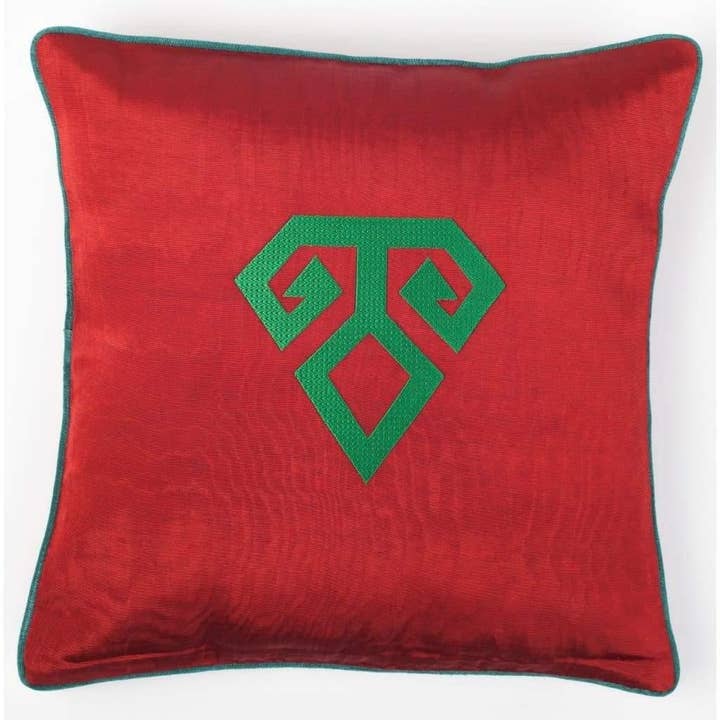 Coussin en soie avec broderie Kutnu - Fertilité, Authenti rouge pour la vente par Bohemtolia