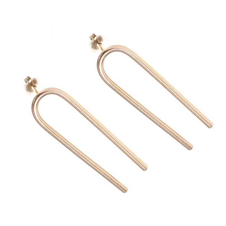 Arch Curve Post Stud Earrings for wholesale by Favor Jewelry