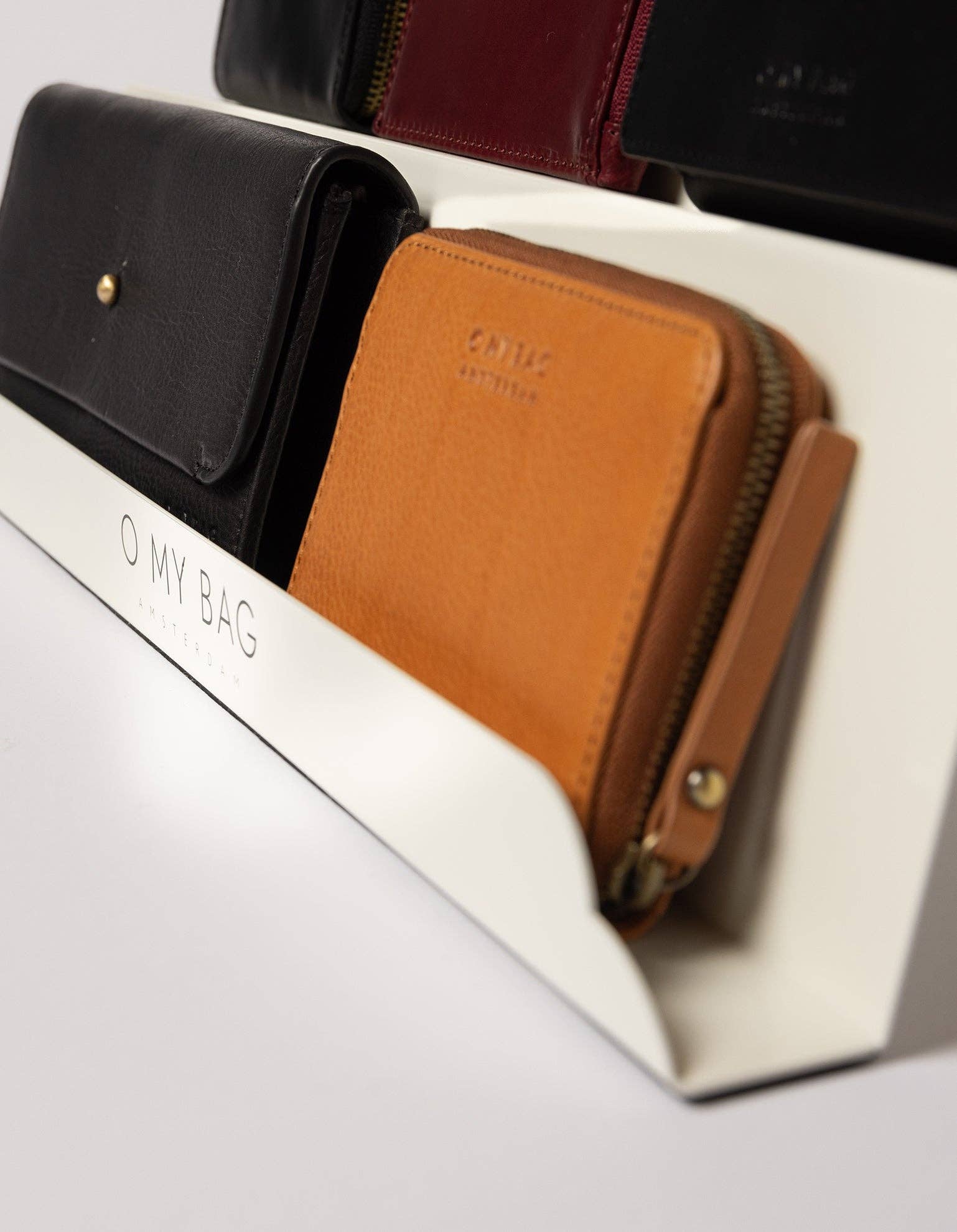 O My Bag - Wholesale Wallet - Women's - Branded Multiple Wallets Display4