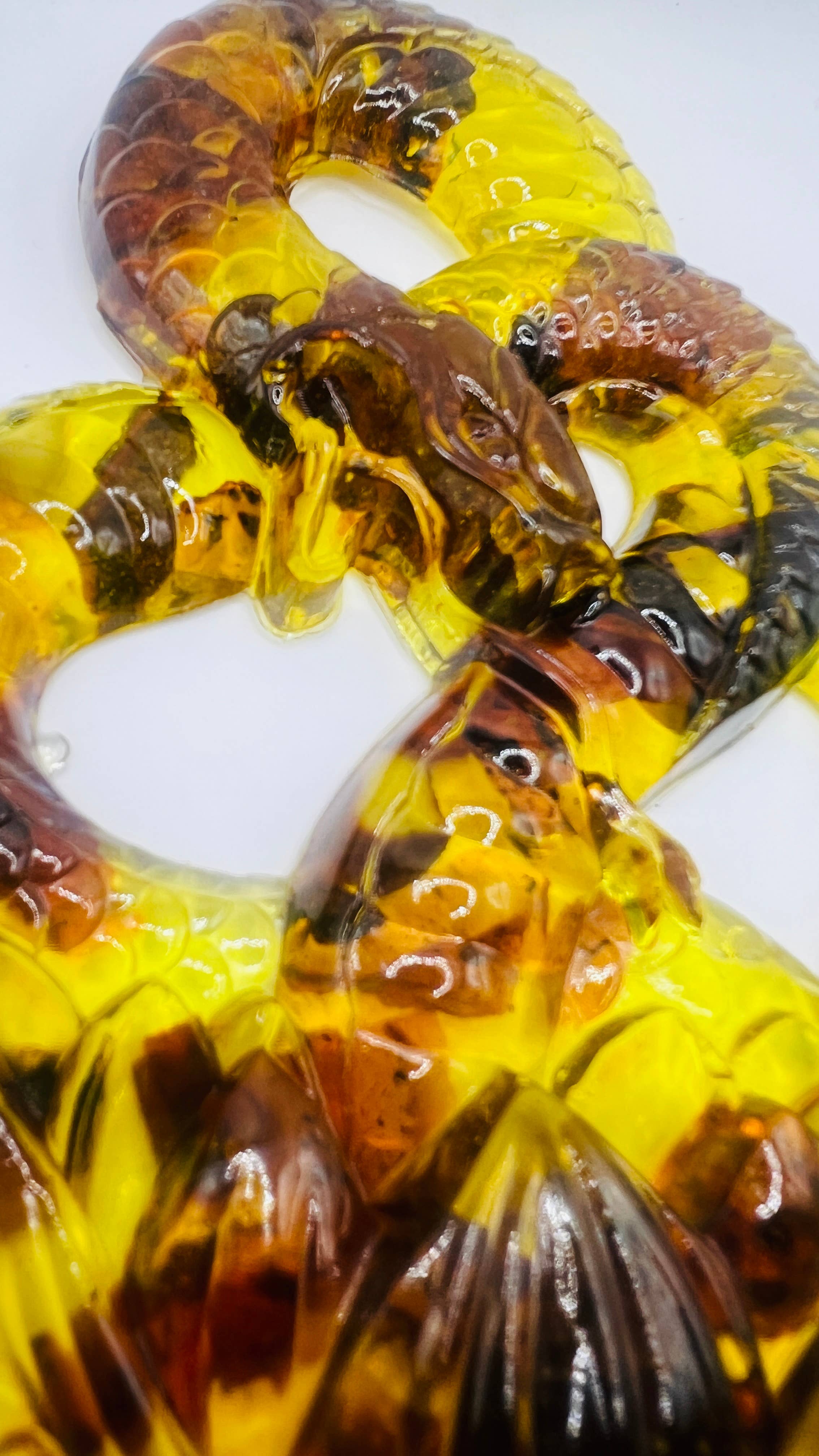 KIZIMA – wholesale Decorative figurine – Amber Snake with Lily – Handmade Baltic Amber Halloween Decor4