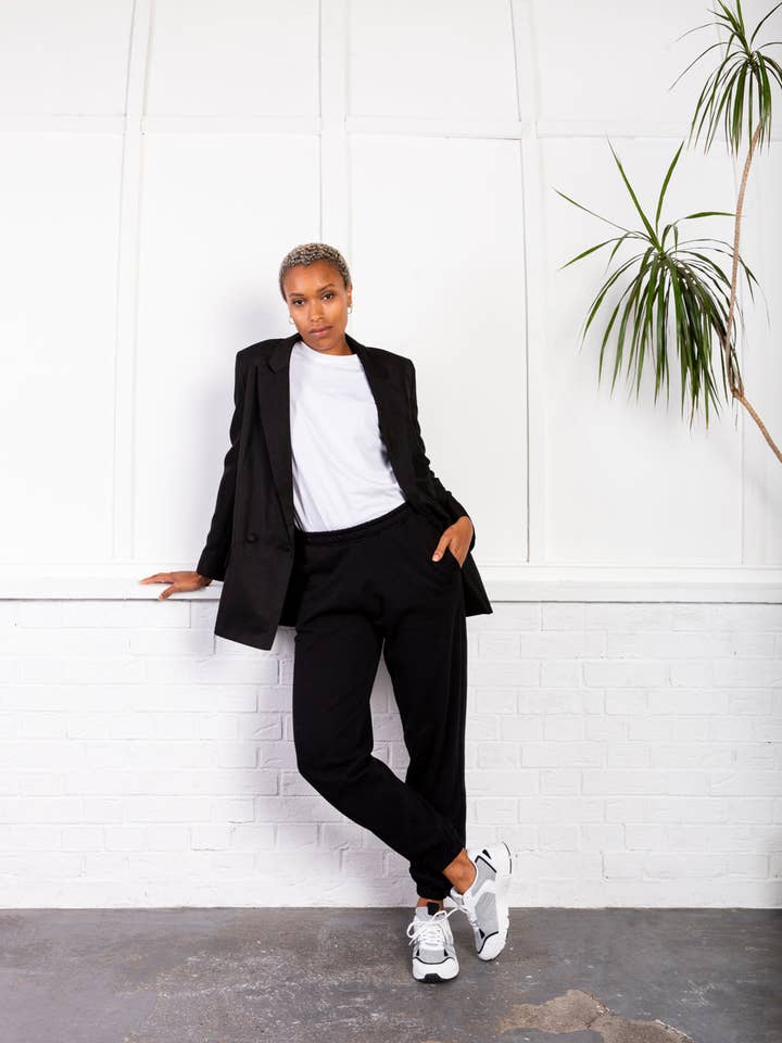 Daily Balance Jogger Organic Black for wholesale by Swedish Fall