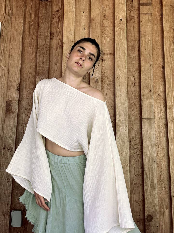 Top corto sostenibile in cotone a maniche lunghe - Top da spiaggia in cotone per la vendita all'ingrosso da parte di Heart Earth Craft