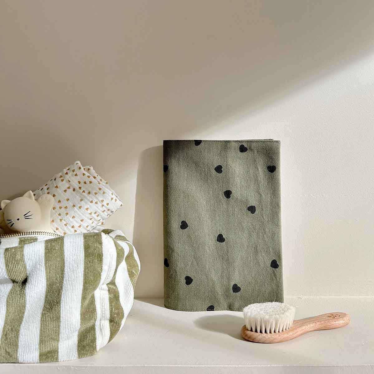 CACHI BORSA DA TOILETTE VIC KHAKI IN SPUGNA in vendita all'ingrosso su Faire3