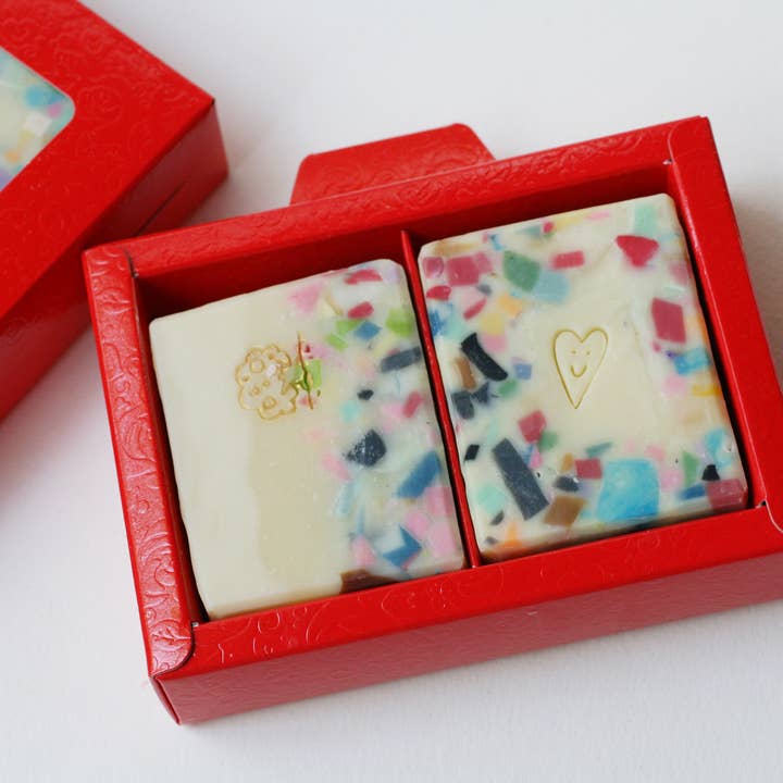 One Leaf Soap - Wholesale Gift Box - Red Soap Giftbox – 2 Soaps1