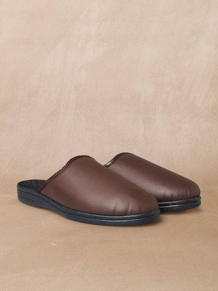 Brown Men's plain mules (2012737_0023) for wholesale on Faire