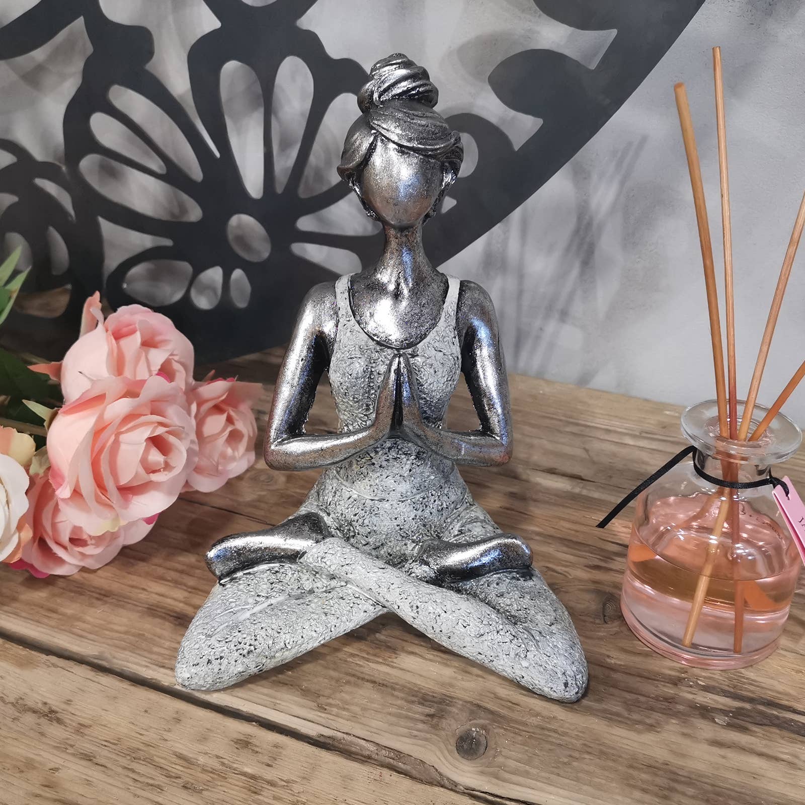 Ancient Wisdom – wholesale Decorative figurine – Yoga Lady Figure -  Silver & White 24cm1