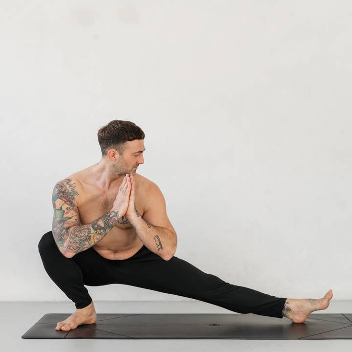 warrioraddict – wholesale Yoga mat – The Warrior Mat - Black - Men's Yoga Mat - Sustainable 1