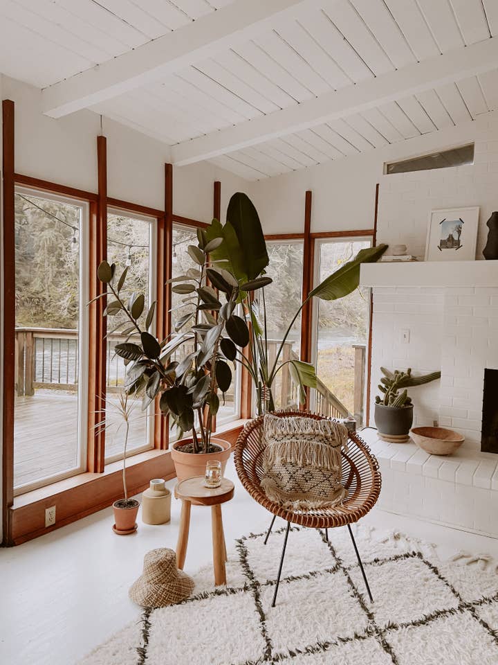 Bohemian Tasseled Macramé sierkussen voor wholesale door Village Thrive