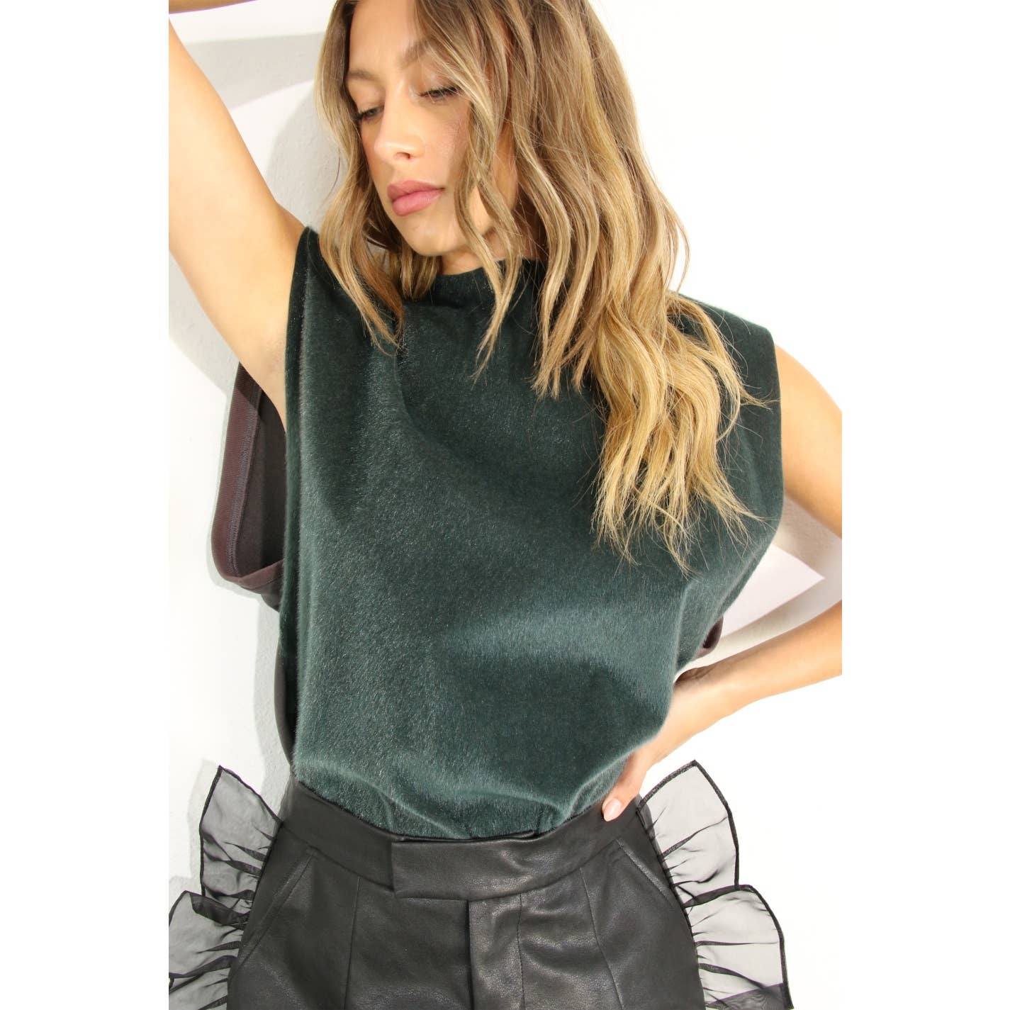 Mulla – wholesale Outerwear Vest - Women’s – FAUX FUR MIXED VEST11