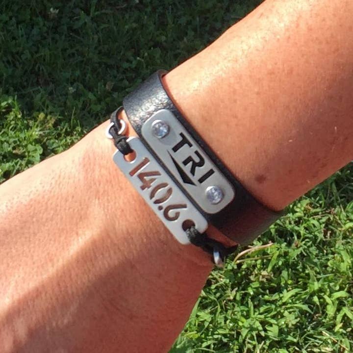 ATHLETE INSPIRED, Inc. - Vendita all'ingrosso Bracciale in tessuto/intrecciato - 140.6 Bracciale da triathlon a distanza di ferro rosa o nero - cravatta elasticizzata regolabile6